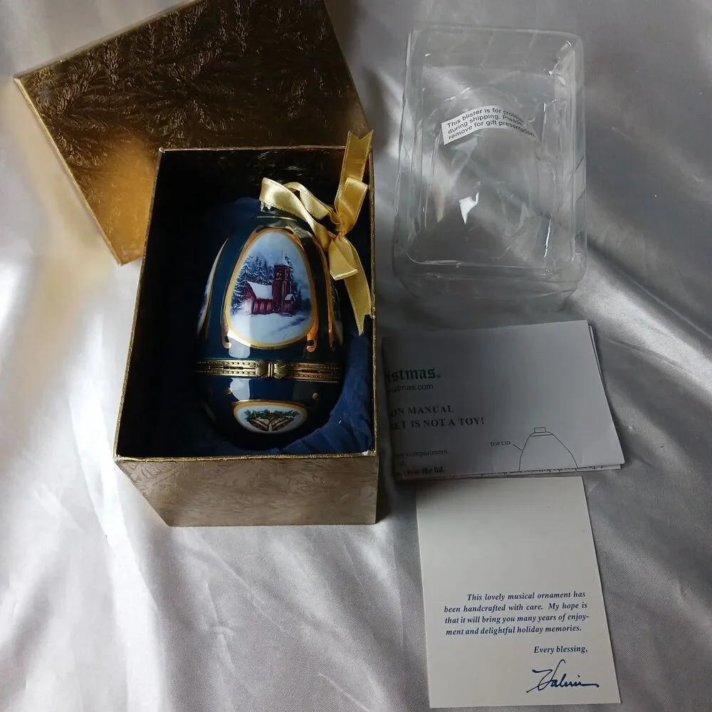VINTAGE 2007 MR. CHRISTMAS MUSICAL EGG ORNAMENT (AWAY IN A MANGER)-WORKING!